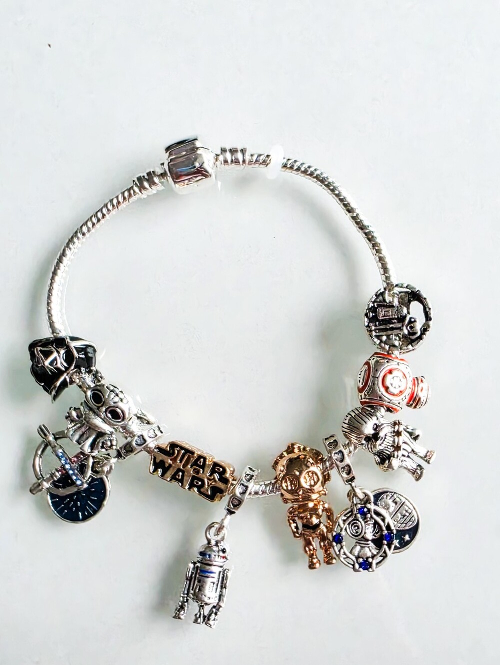 Star Wars "Galaxy of Adventure" Collector Bracelet R2-D2, C-3PO & Iconic Ship